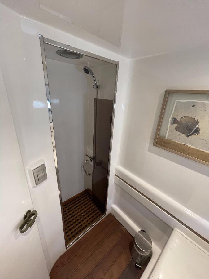 סנט אדריה דה בסוס Hotel Yacht Sotavento מראה חיצוני תמונה