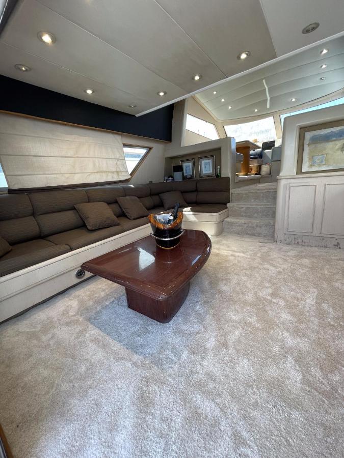 סנט אדריה דה בסוס Hotel Yacht Sotavento מראה חיצוני תמונה