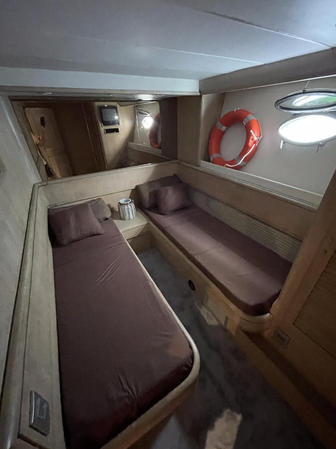 סנט אדריה דה בסוס Hotel Yacht Sotavento מראה חיצוני תמונה